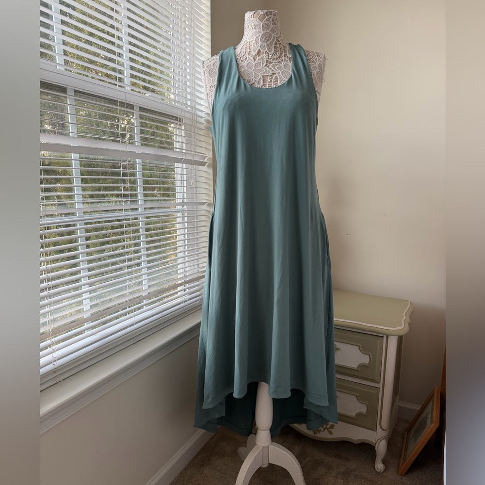 EUC Rae Mode Athleisure Racerback Maxi Dress High Low Size Large Green Sporty
